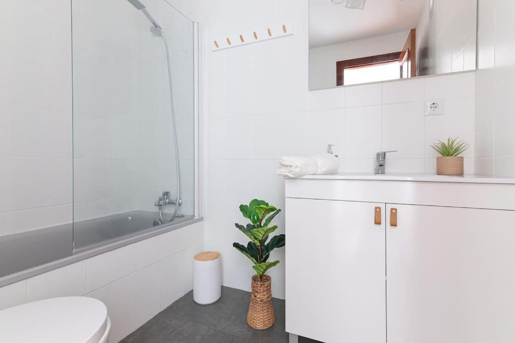 San Roman Apartment With Private Parking Santander Exterior photo